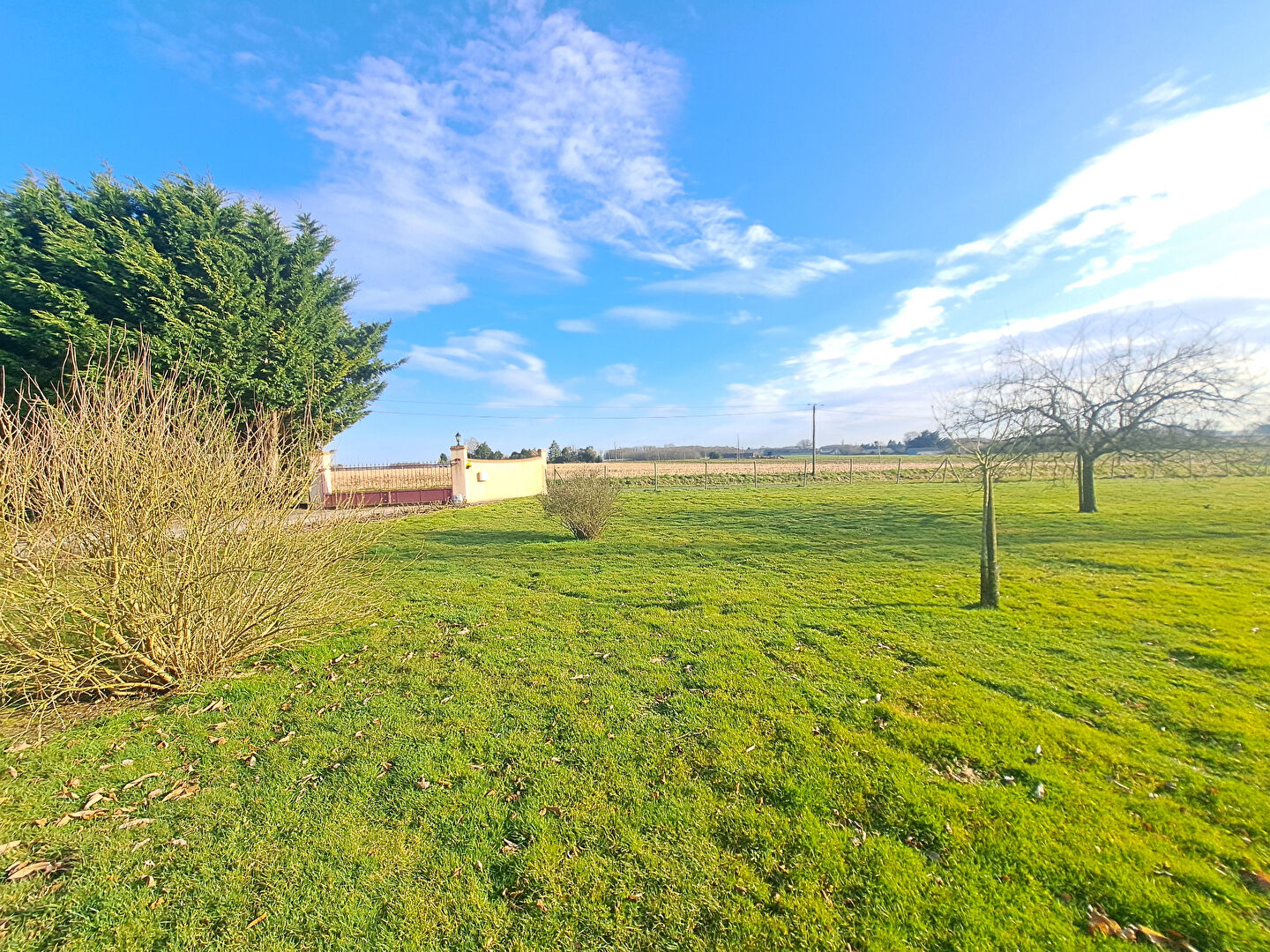 A VENDRE  : MAISON PLAIN-PIED A VILLAINES SOUS MALICORNE