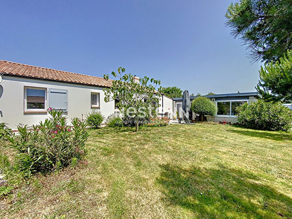 Vente par agence immobiliere à L aiguillon sur vie (85220)