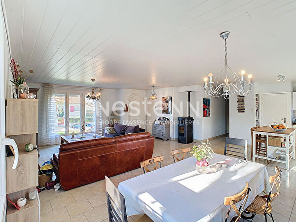 Vente par agence immobiliere à Saint christophe du bois (49280)