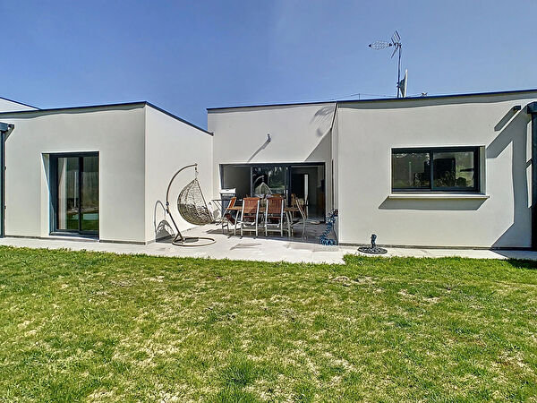 Vente par agence immobiliere à La tessoualle (49280)