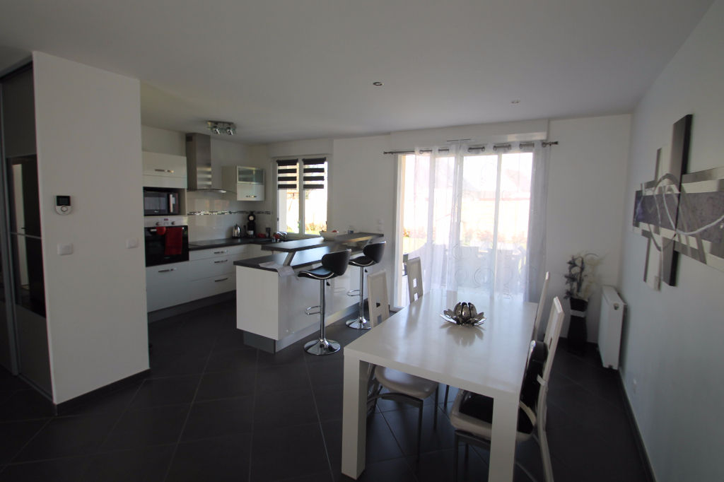 Maison Montreuil Sur Loir 5 pièce(s) 90.36 m2