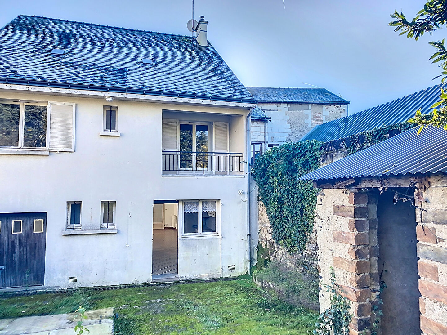 Maison pleine de potentielle dans le centre de Châteauneuf sur Sarthe