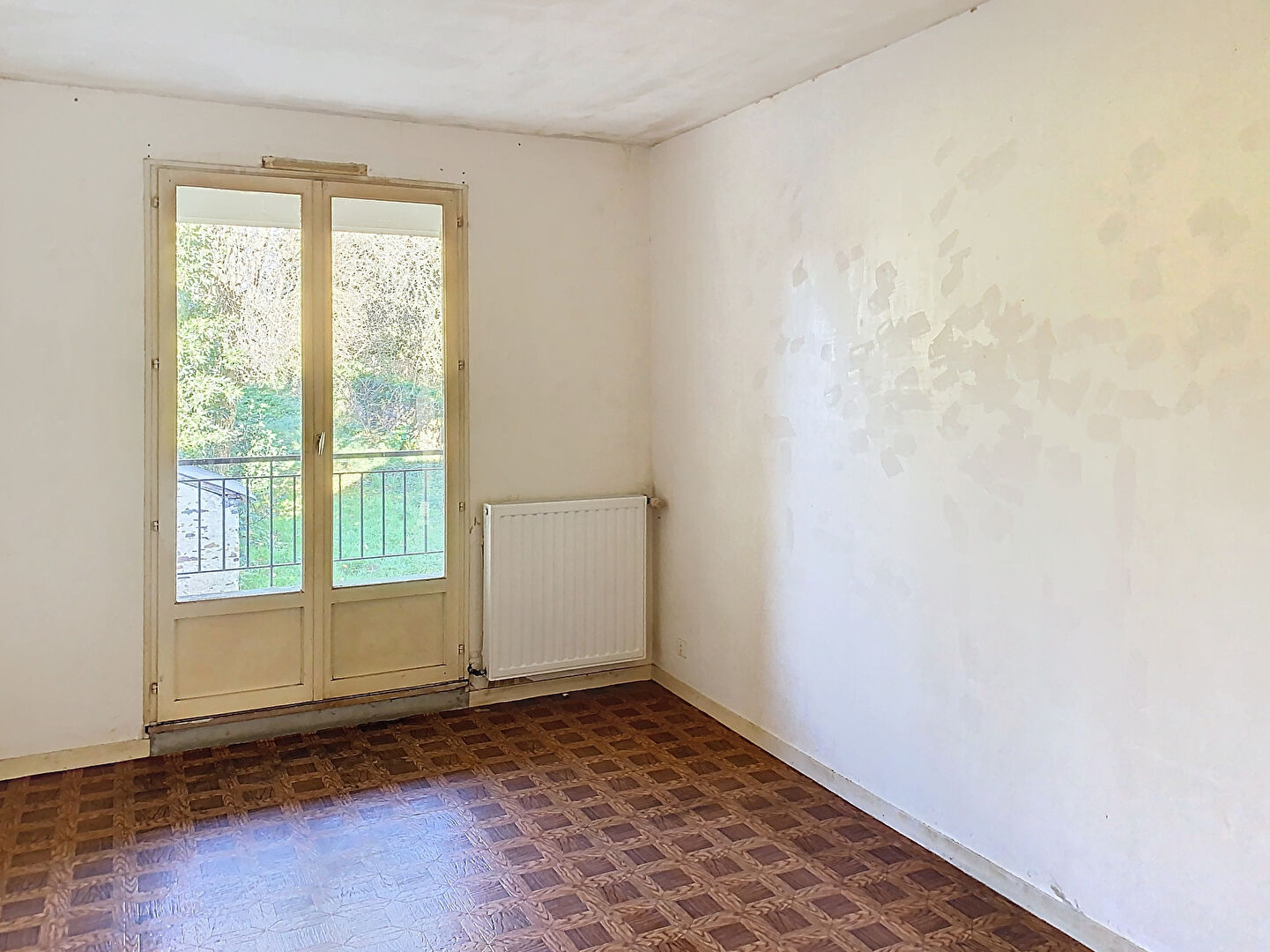 Maison pleine de potentielle dans le centre de Châteauneuf sur Sarthe
