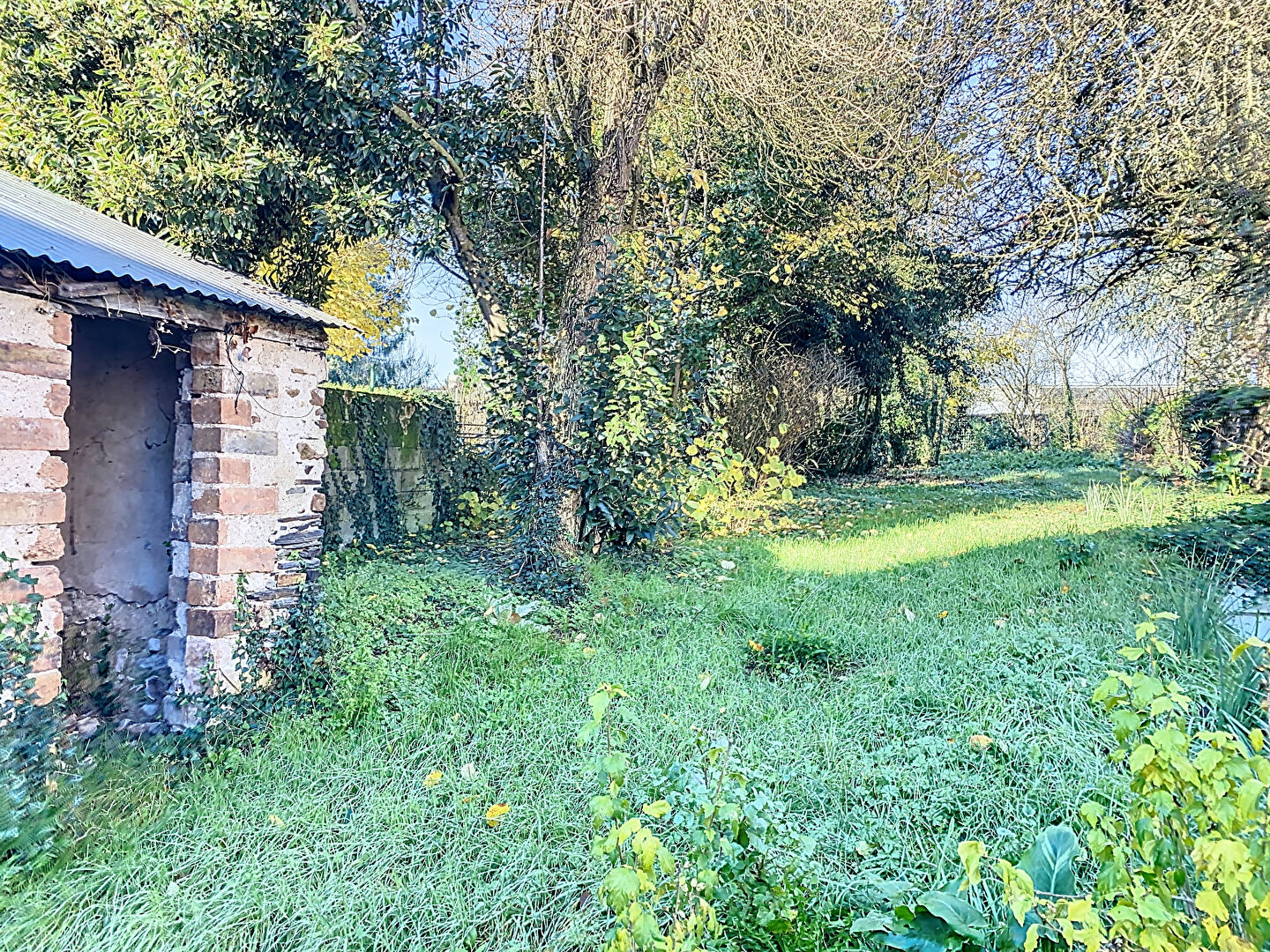 Maison pleine de potentielle dans le centre de Châteauneuf sur Sarthe