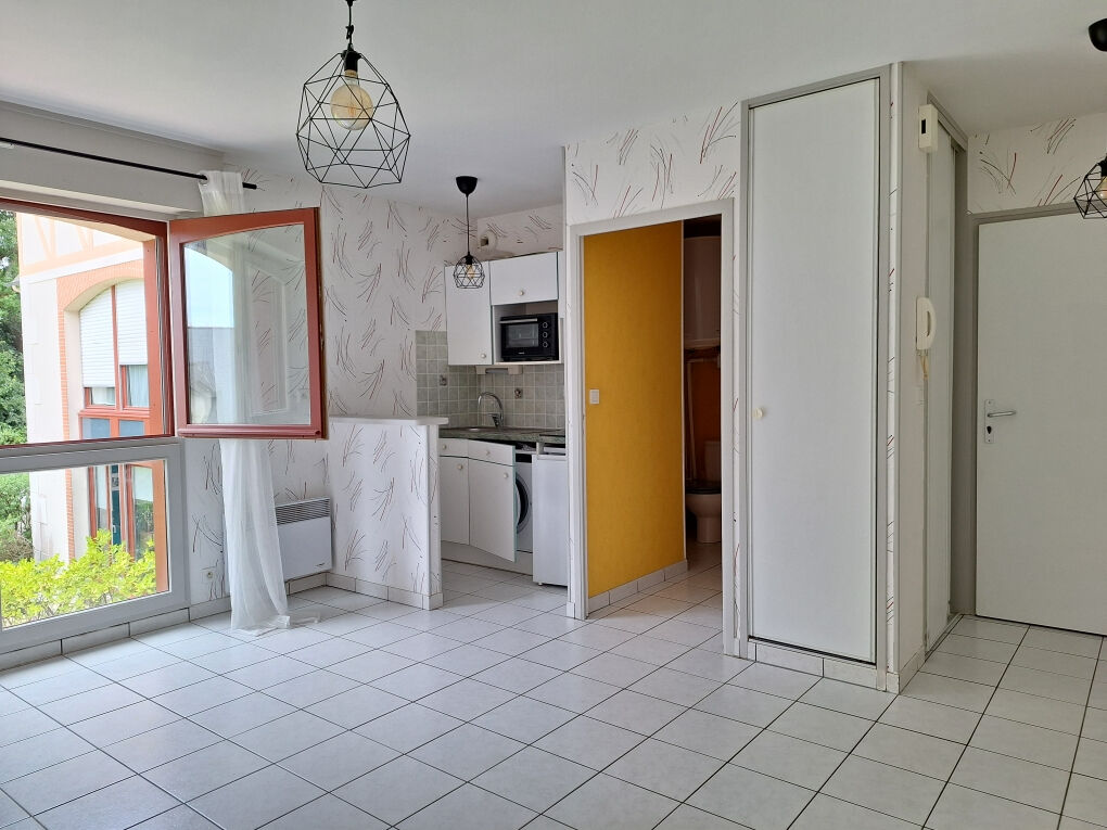 SAINT -MALO STUDIO EN RESIDENCE  AVEC PLACE DE PARKING - LIBRE