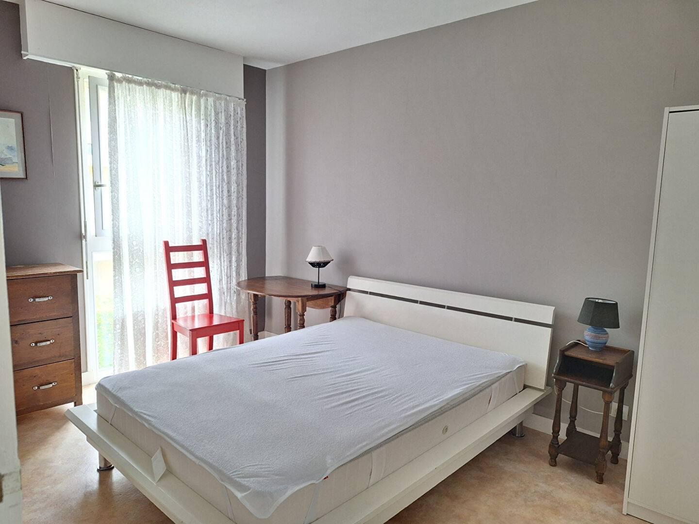 LOCATION ETUDIANTE SAINT MALO  PROCHE SAINT SERVAN Appartement  T2 meublé avec balcon, parking en sous-sol
