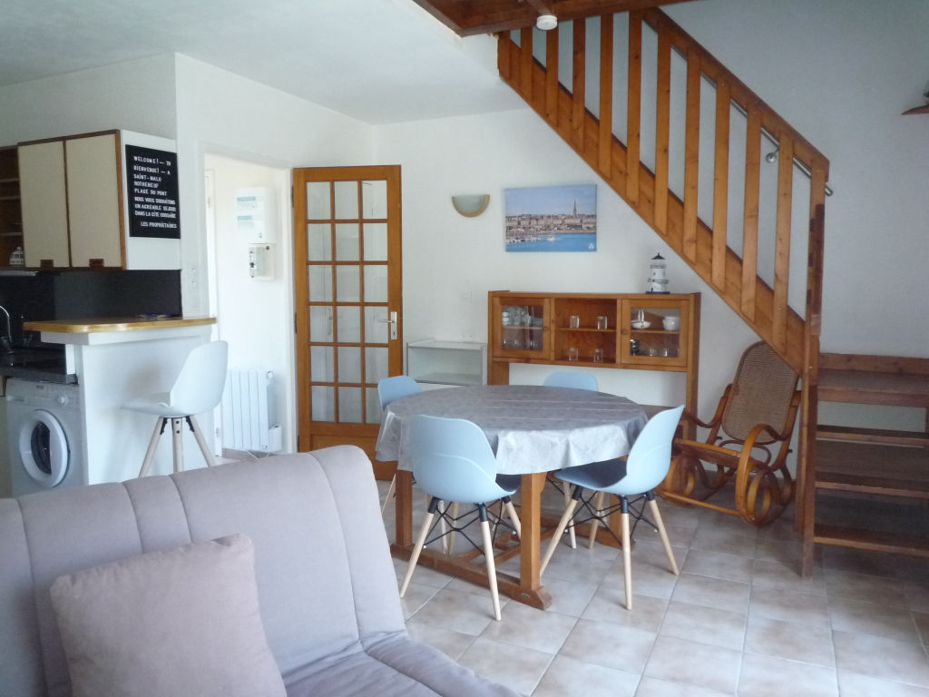 LOCATION ETUDIANTE - SAINT MALO APPARTEMENT T2 MEUBLE  EN DUPLEX  SECTEUR ROTHENEUF PROCHE IUT - LOCATION ETUDIANTE