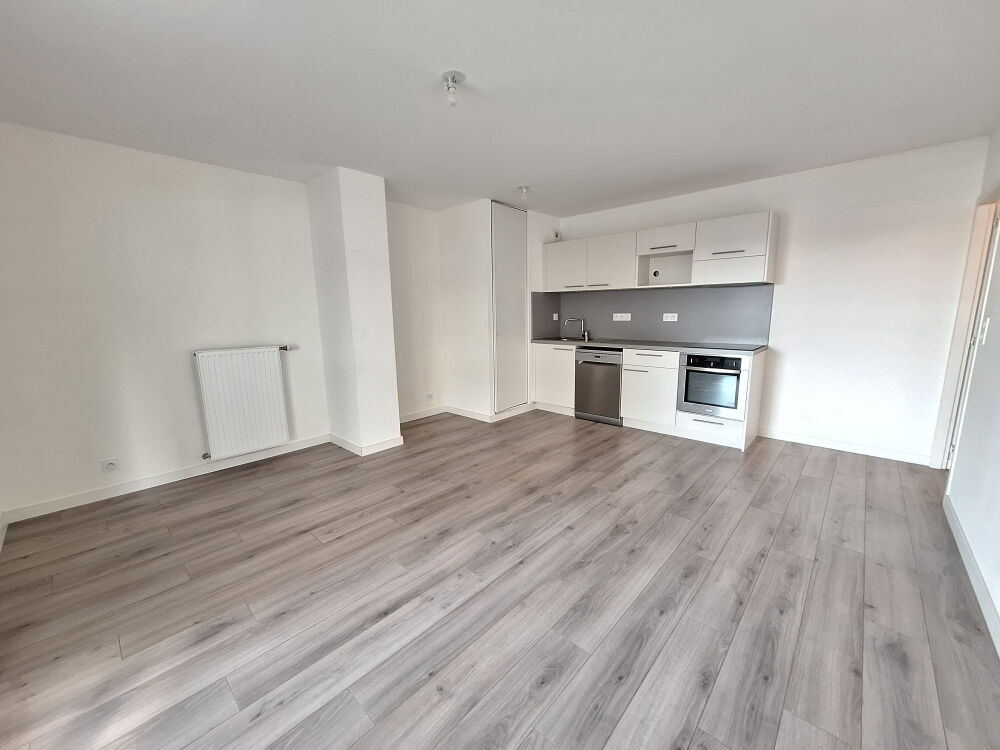 SAINT MALO APPARTEMENT T3 - LOUE EN PINEL - TERRASSE  -PLACE DE PARKING