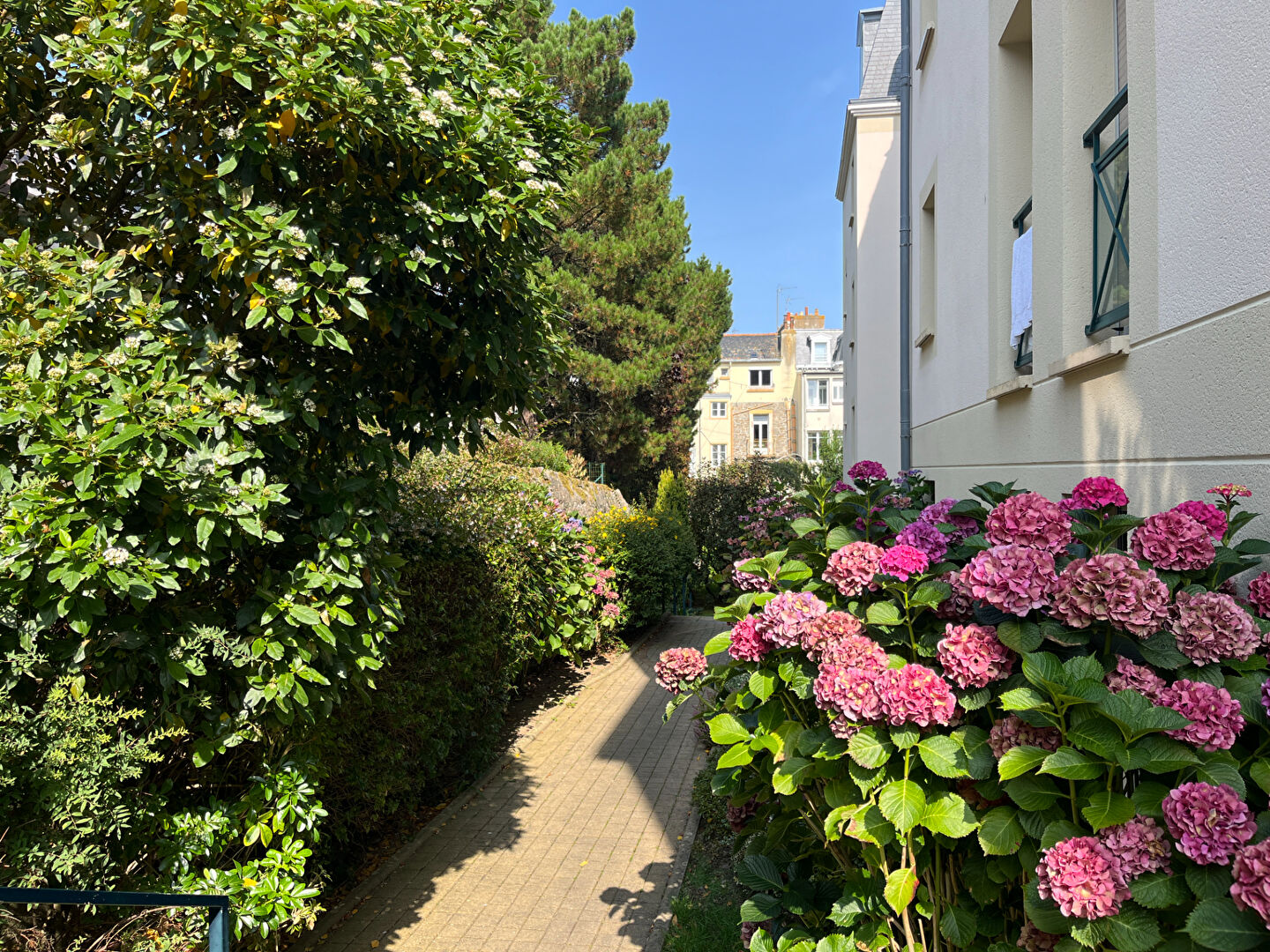 SAINT- MALO SAINT SERVAN APPARTEMENT T2 MEUBLE LOUE DE SEPTEMBRE A JUIN 2026