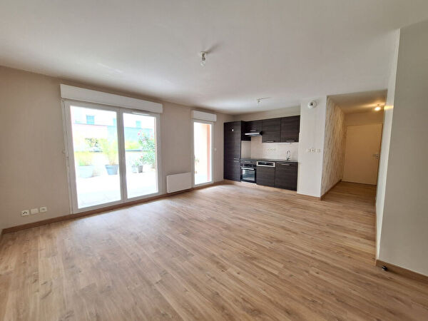 Location appartement à La ville es nonais (35430)