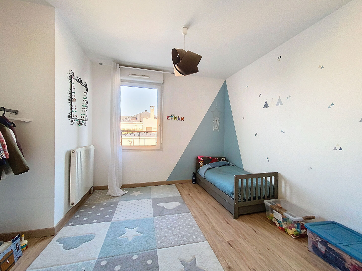 A vendre- Appartement 5 pièces 106 m2, 2 places parking et cave, Guyancourt