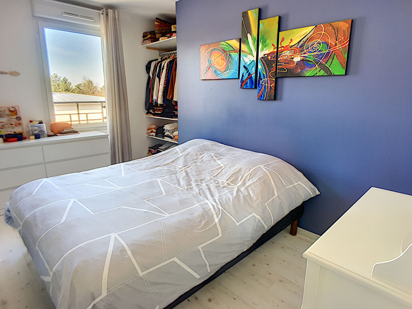 A vendre- Appartement 5 pièces 106 m2, 2 places parking et cave, Guyancourt