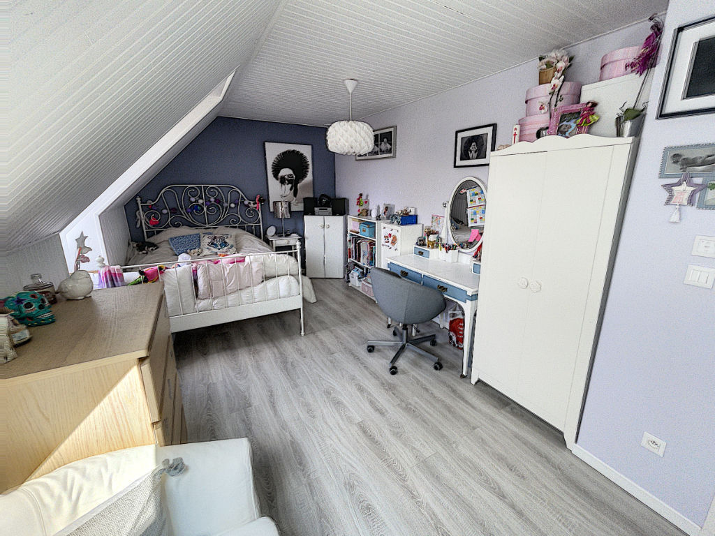 Coeur village de Voisins ,superbe maison individuelle 6 pièces, 118 m²