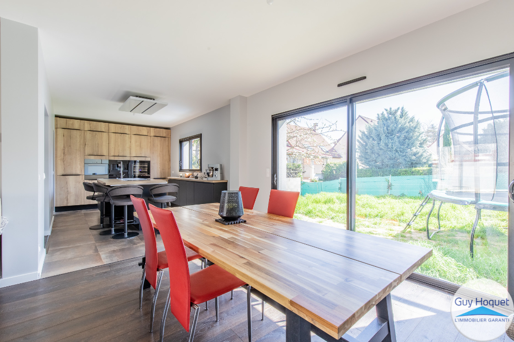 Vente d'une maison 6 pièces (157 m²) à LA VILLE DU BOIS