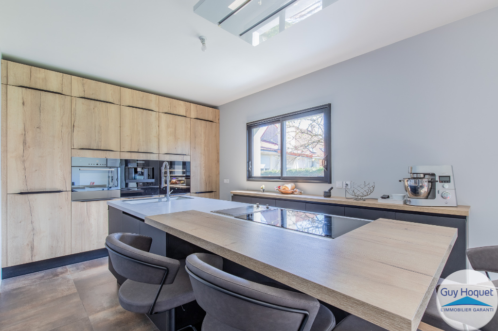 Vente d'une maison 6 pièces (157 m²) à LA VILLE DU BOIS