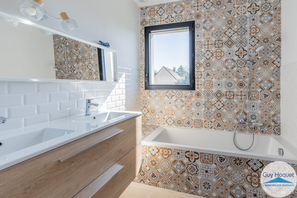Vente d'une maison 6 pièces (157 m²) à LA VILLE DU BOIS