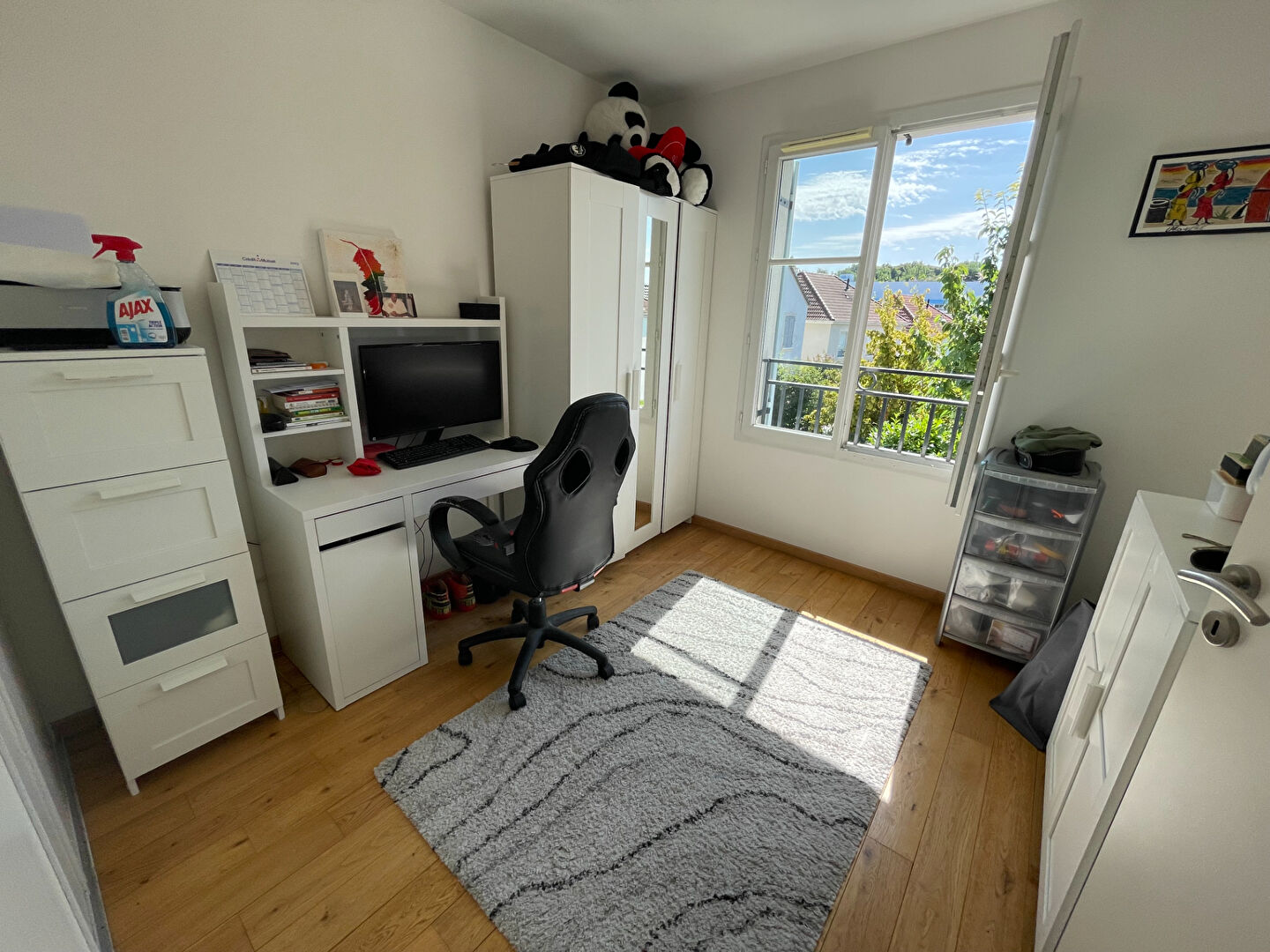 A vendre une maison récente à la décoration actuelle de 4 pièces à CHILLY MAZARIN