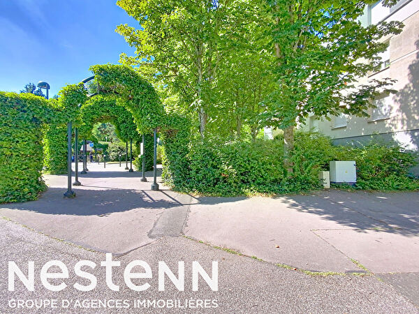 Vente par agence immobiliere à Montigny le bretonneux (78180)