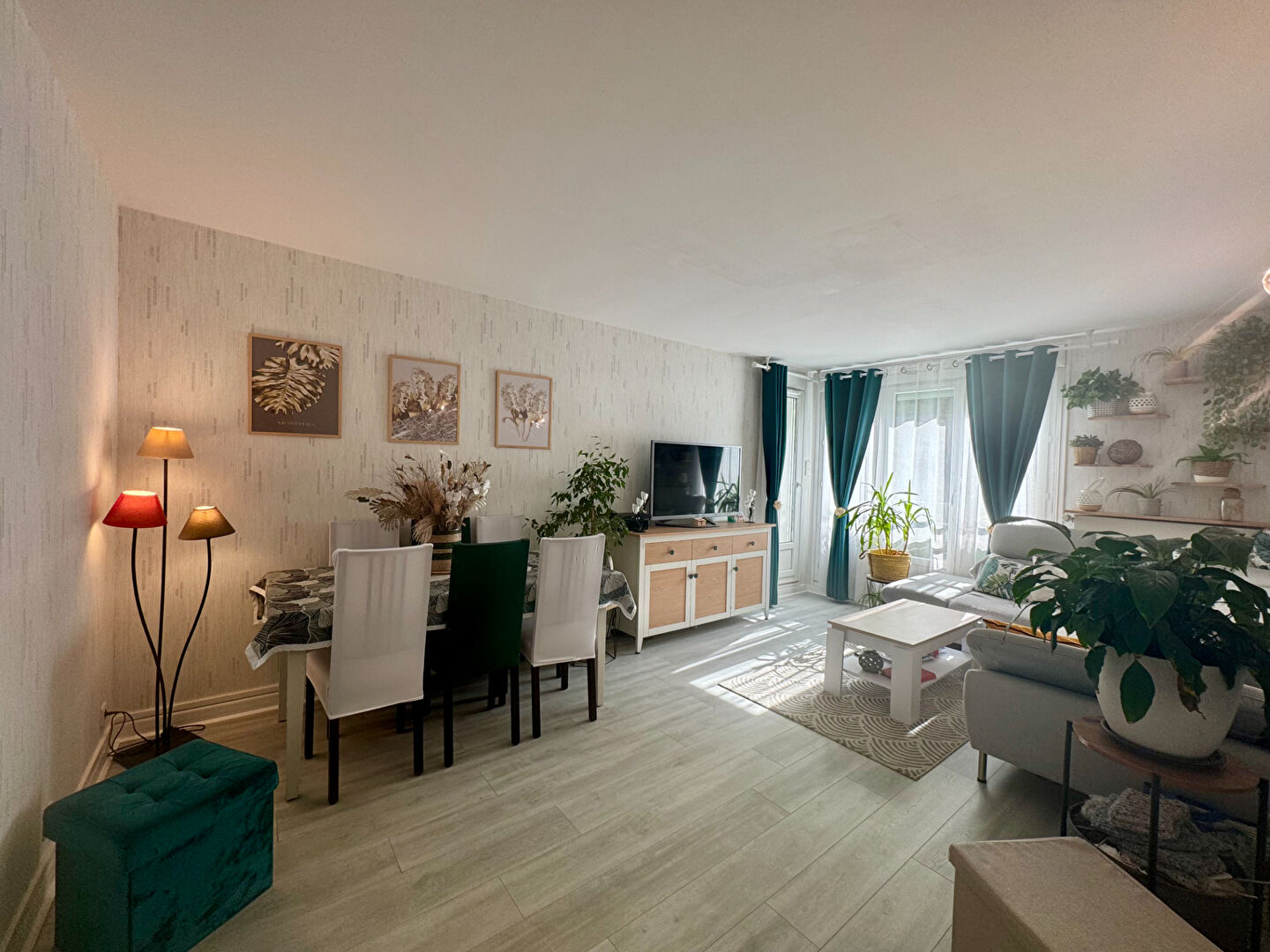 A vendre a Chilly-Mazarin, dans la residence du Domaine du Chateau, un