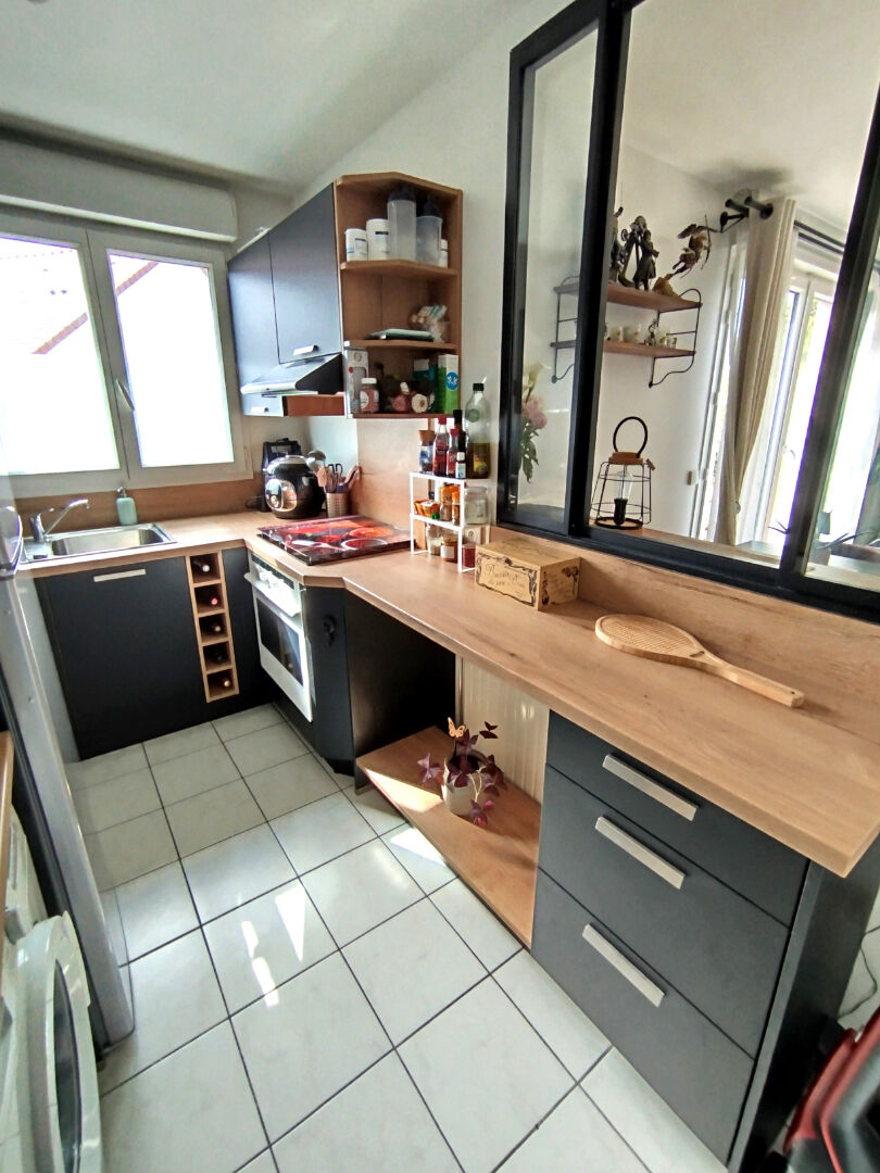 A VENDRE GUYANCOURT LA MARE JARRY BEAU 2 PIECES 49 M² EN ETAGE AVEC ASCENSEUR