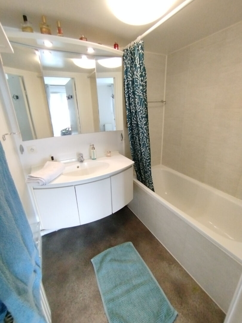A VENDRE GUYANCOURT LA MARE JARRY BEAU 2 PIECES 49 M² EN ETAGE AVEC ASCENSEUR