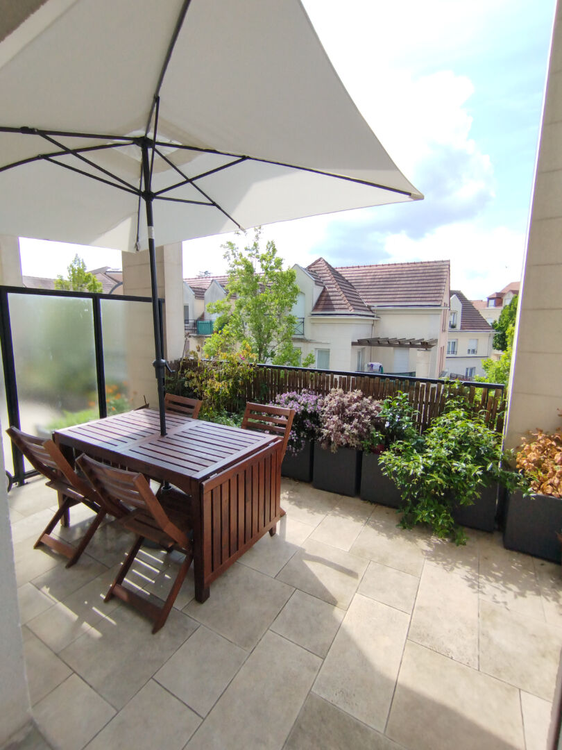 A VENDRE GUYANCOURT LA MARE JARRY APPT 3 PIECES 62 M² EN ETAGE; 2 CHAMBRES. TERRASSE. CAVE ET PARKING EN S/SOL