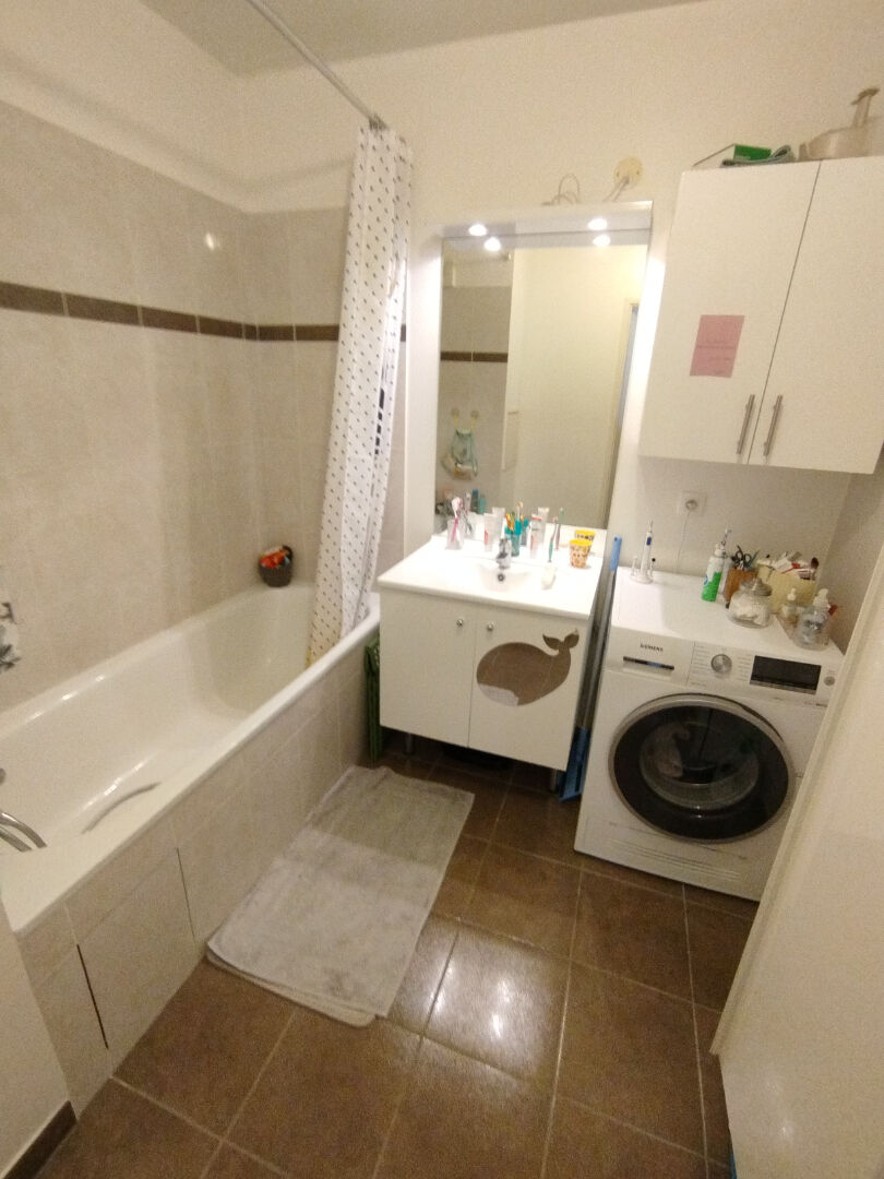 A VENDRE Appartement 3 pièces 70m² (2011) Montigny Village, en étage avec ascenseur