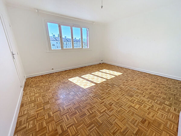 Vente par agence immobiliere à Plaisir (78370)