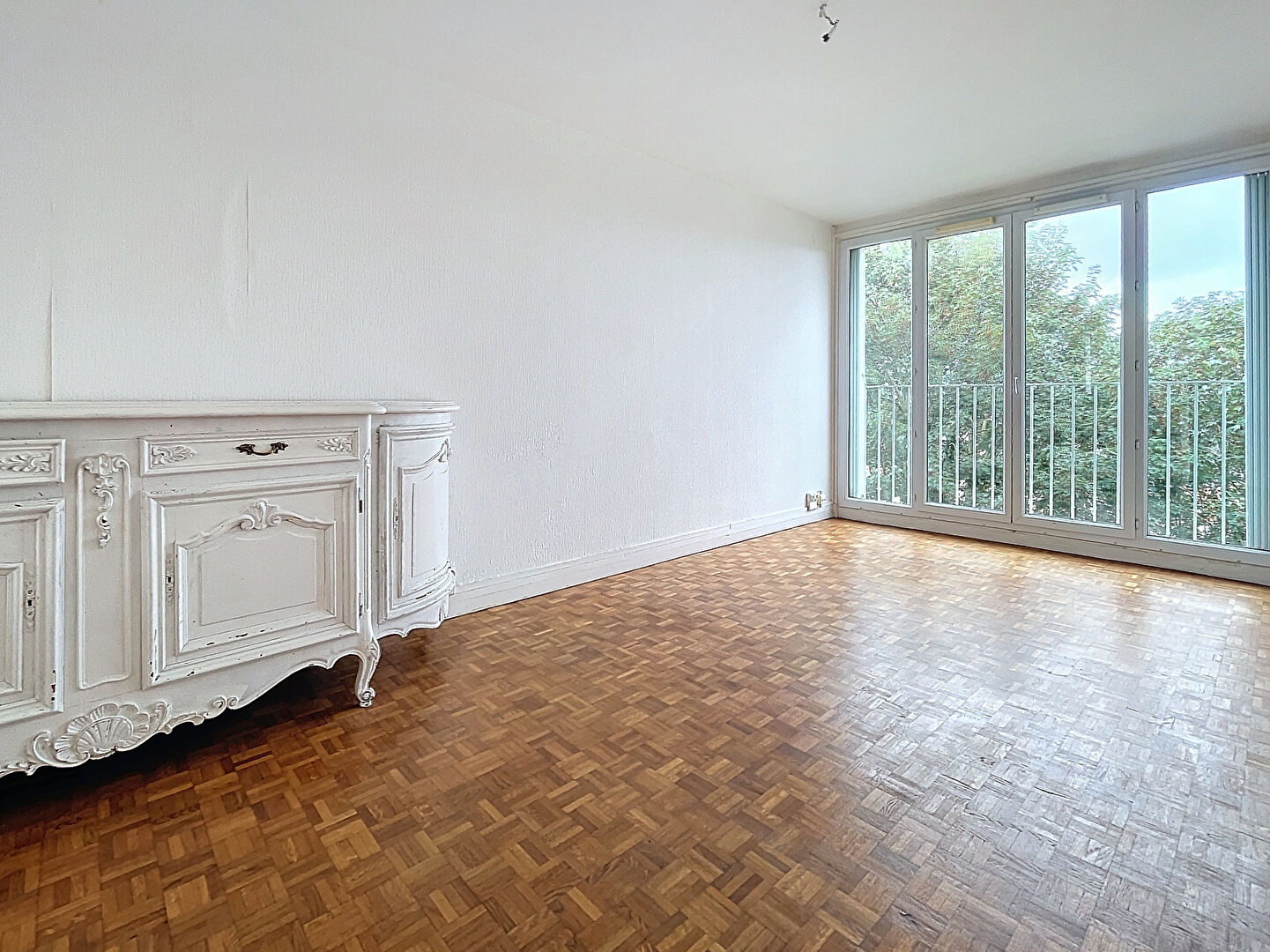 A vendre appartement Saint Cyr L Ecole 4 pièce(s) 66 m2 avec balcon.