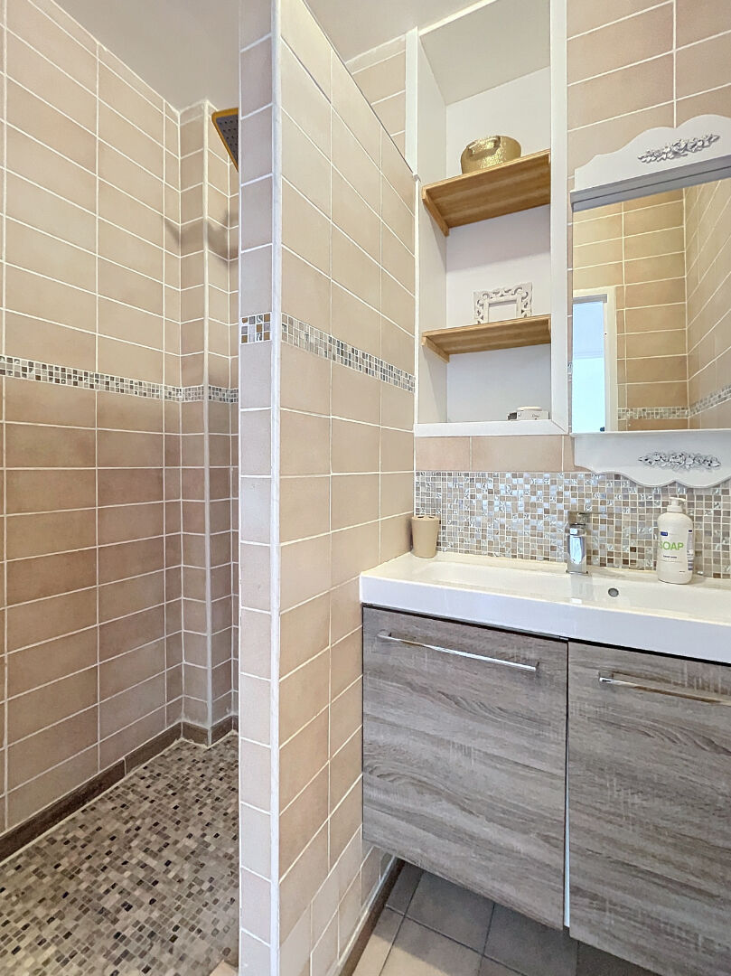A vendre appartement Saint Cyr L Ecole 4 pièce(s) 66 m2 avec balcon.