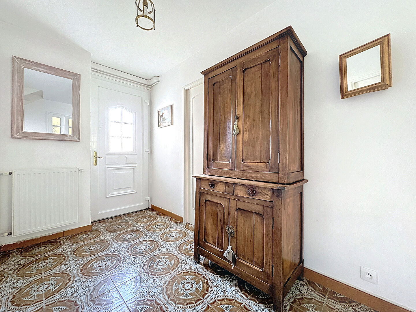 Visite virtuelle disponible, Maison Guyancourt  Village, 5 pièce(s) 97 m2, 3 chambres, au calme sans vis à vis.