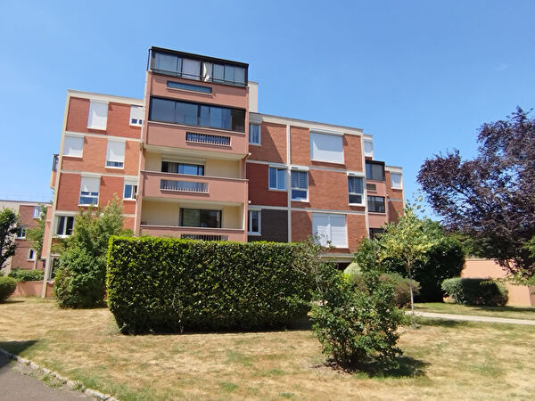 Vente appartement à Chateaufort (78117)