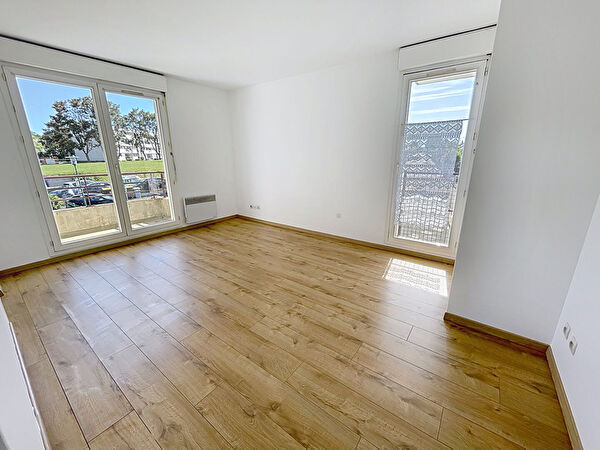 Vente par agence immobiliere à Plaisir (78370)