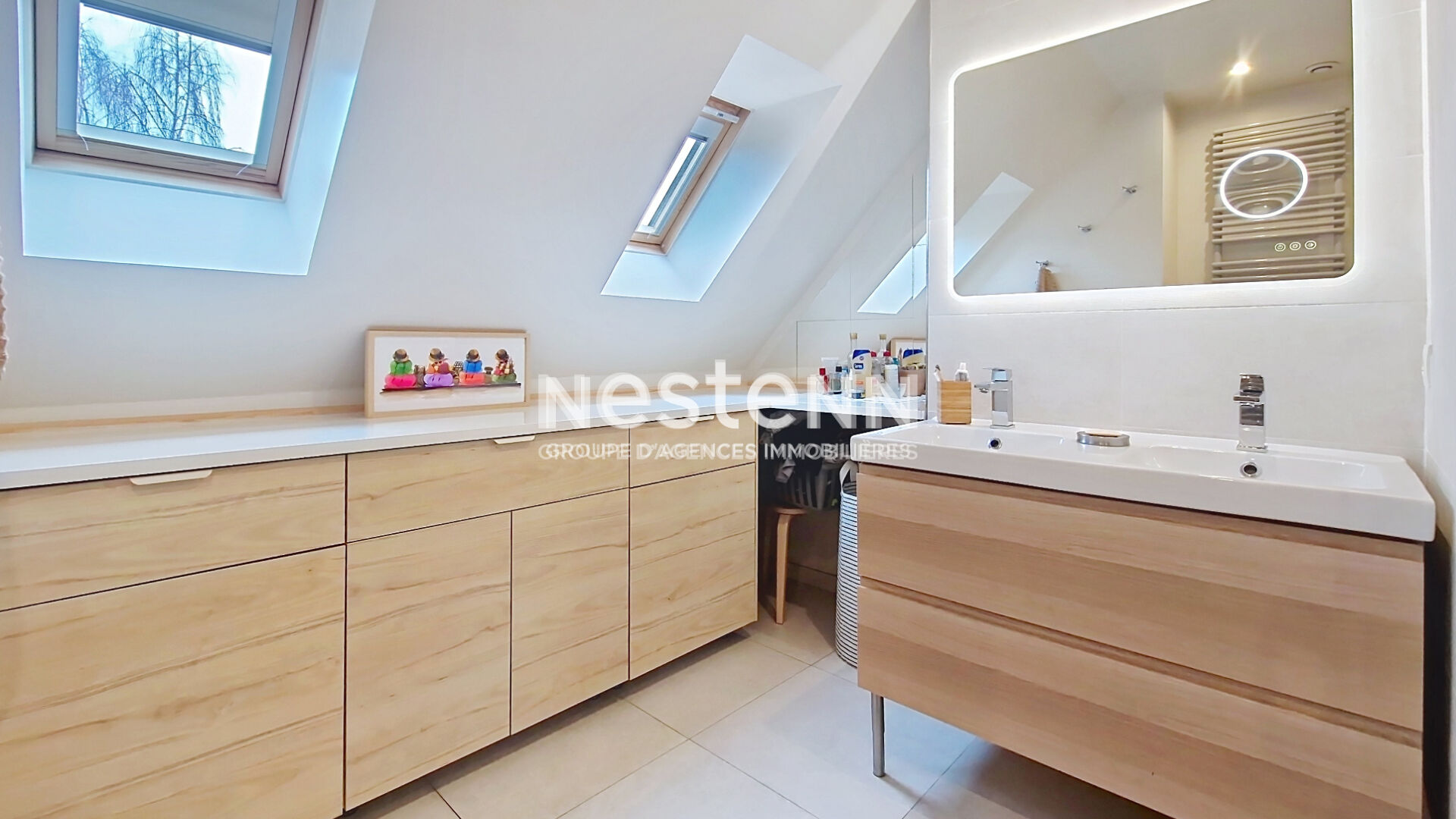 A louer : Bois d'Arcy -Maison individuelle de7 pièces de 139 m² avec garage
