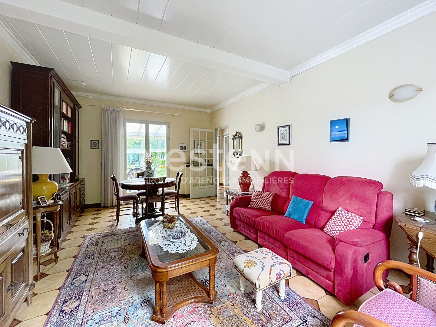 A vendre maison individuelle avec jardin à Saint Cyr L Ecole.