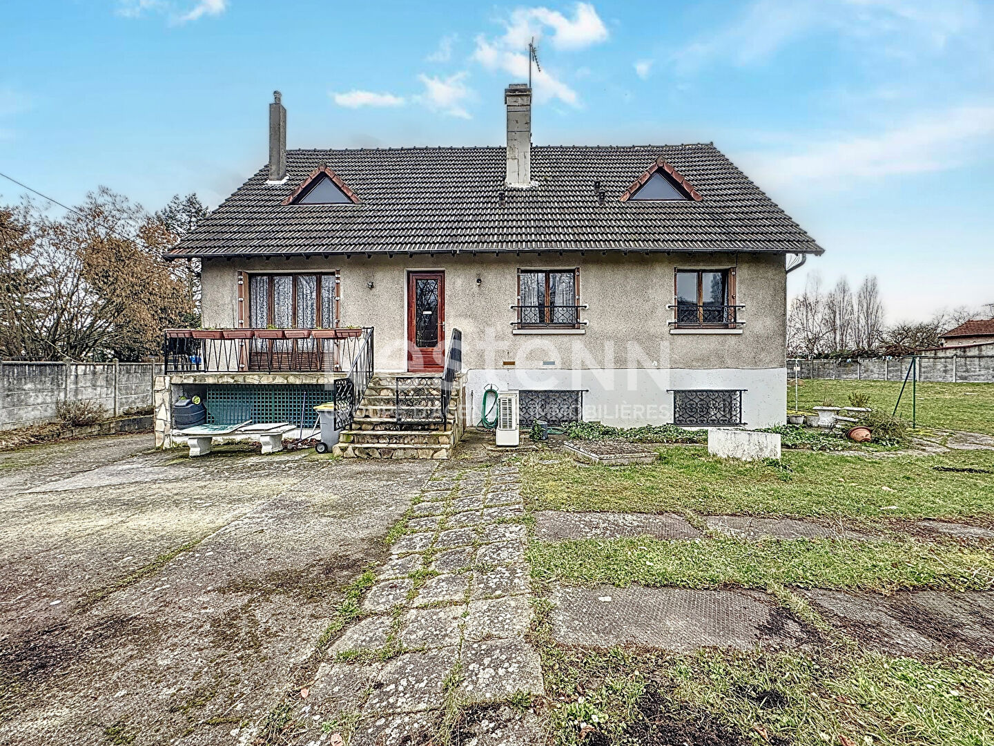 A VENDRE : Maison de 177 m² à Chilly-Mazarin avec fort potentiel et combles aménageables