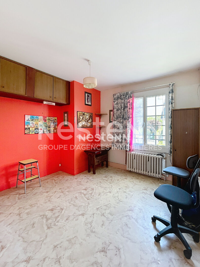 Maison  d'environ  152m² sur sous sol total - LONGJUMEAU secteur pavillonnaire
