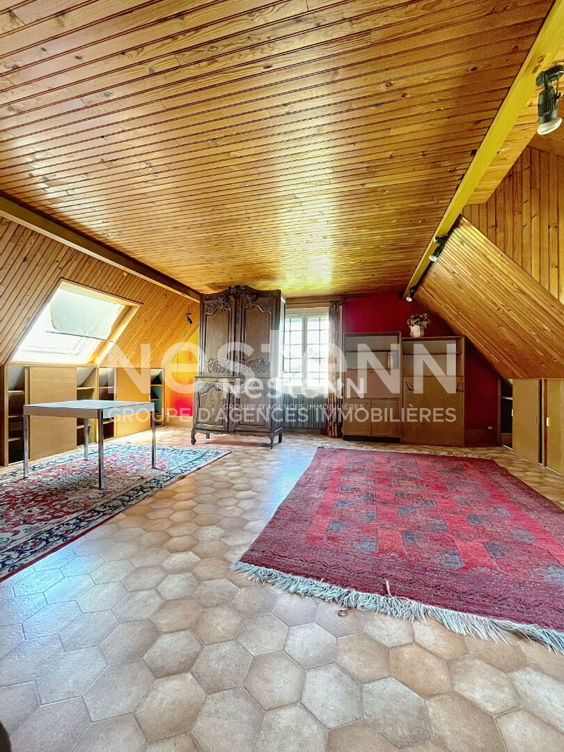 Maison  d'environ  152m² sur sous sol total - LONGJUMEAU secteur pavillonnaire