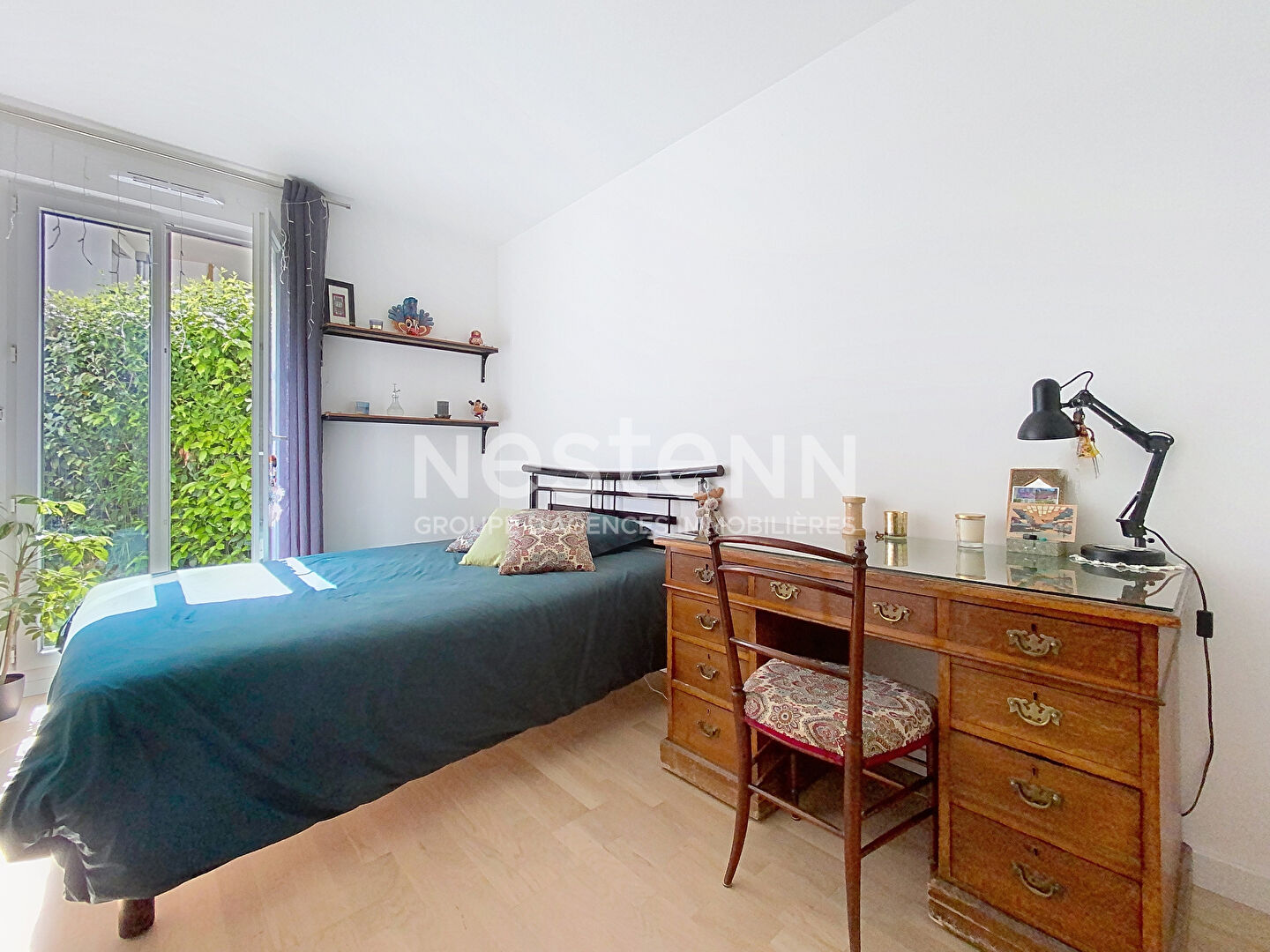 Appartement rdj 174 m² Montigny Le Bretonneux 4 pièces 80 m2 avec 2 places de parking en sous sol
