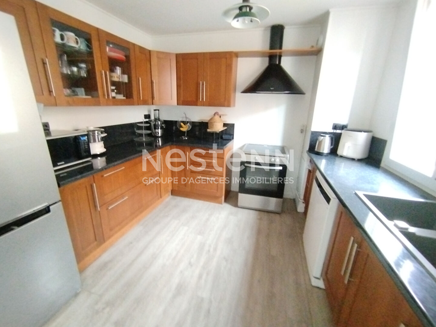 A VENDRE  MONTIGNY LE BX LA SOURDERIE 5 PIECES 99M² EN ETAGE, SEJOUR 34M² 3 CHAMBRES PARKING S/SOL