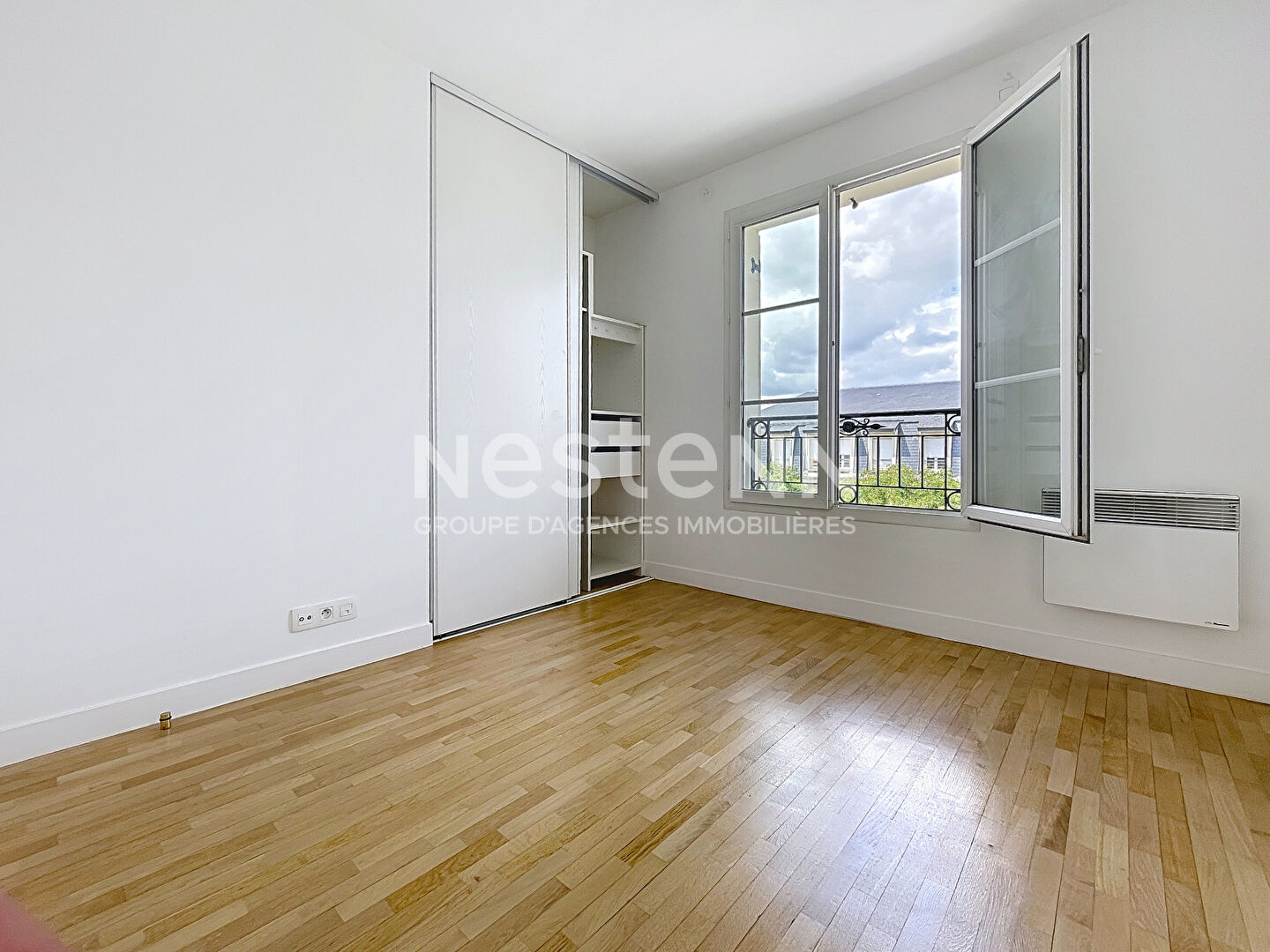 Appartement Saint Cyr L Ecole 3 pièce(s) avec box en sous-sol
