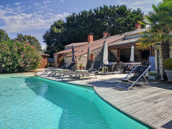 Vente par agence immobiliere à Mouilleron le captif (85000)