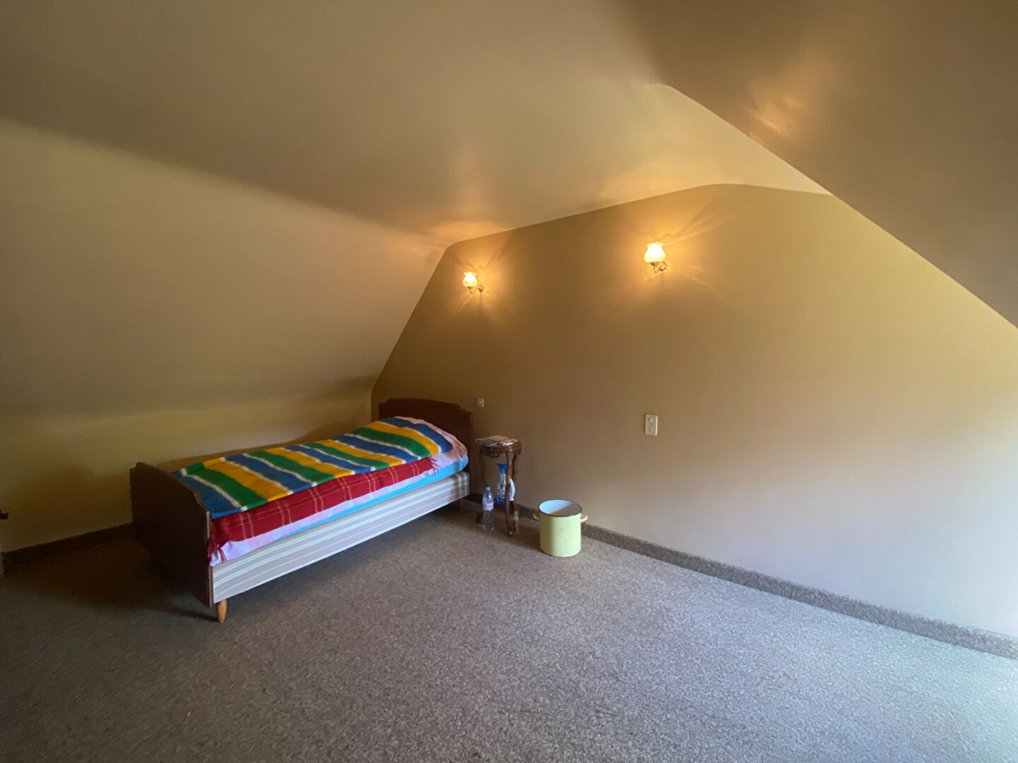 À vendre : Maison à  rénover à Dingé avec 2 chambres