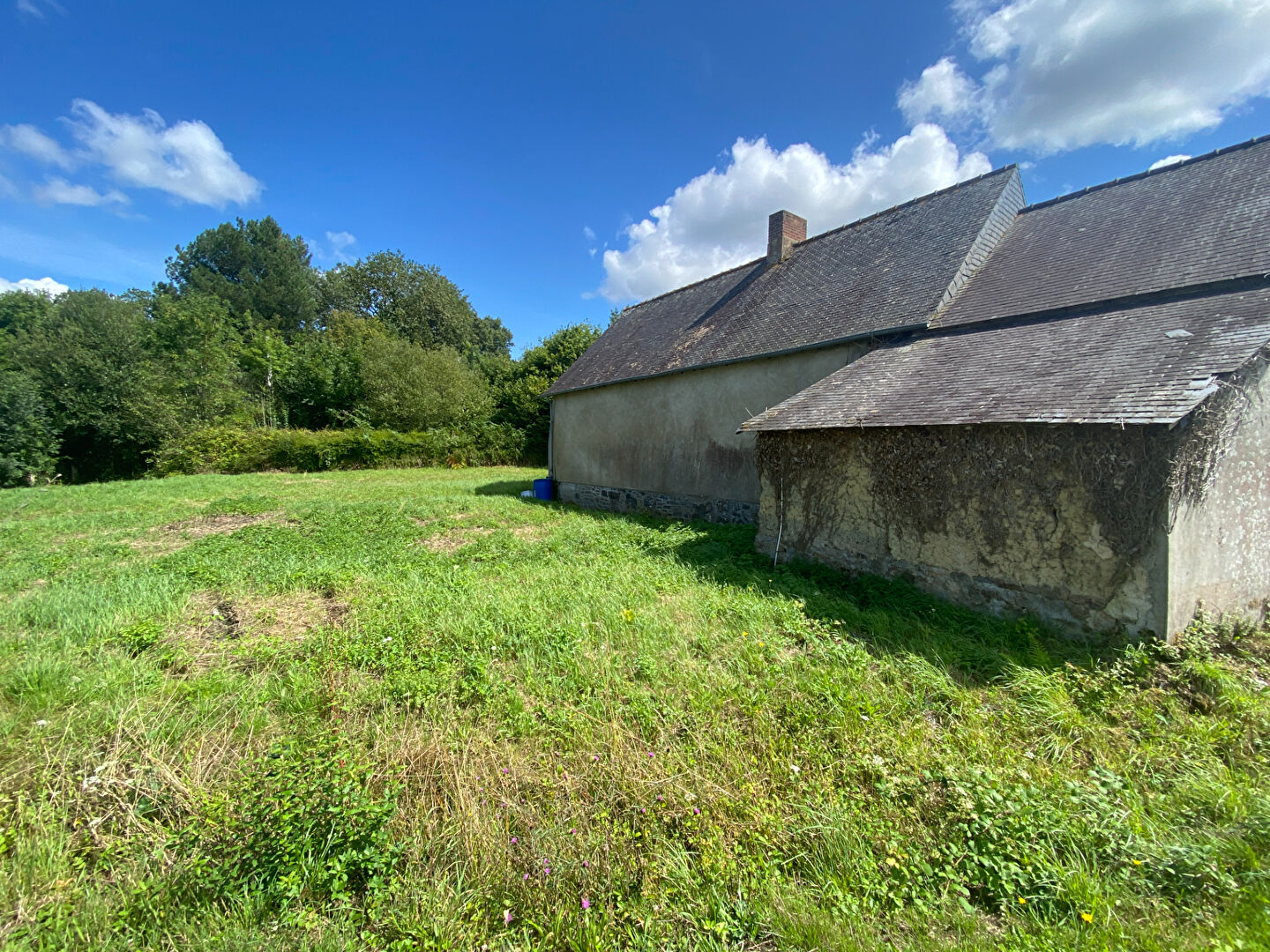 À vendre : Maison à  rénover à Dingé avec 2 chambres