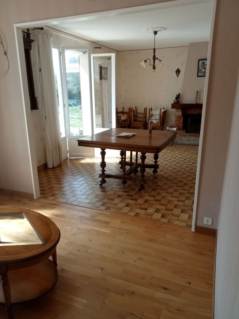 A vendre Maison de plain pied à Montreuil Sur Ille, proximité de la gare (axe Rennes/Saint-Malo)