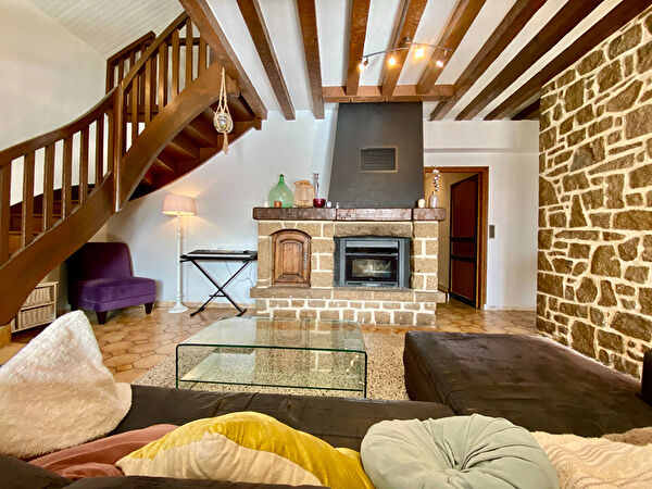 Vente par agence immobiliere à Dinge (35440)