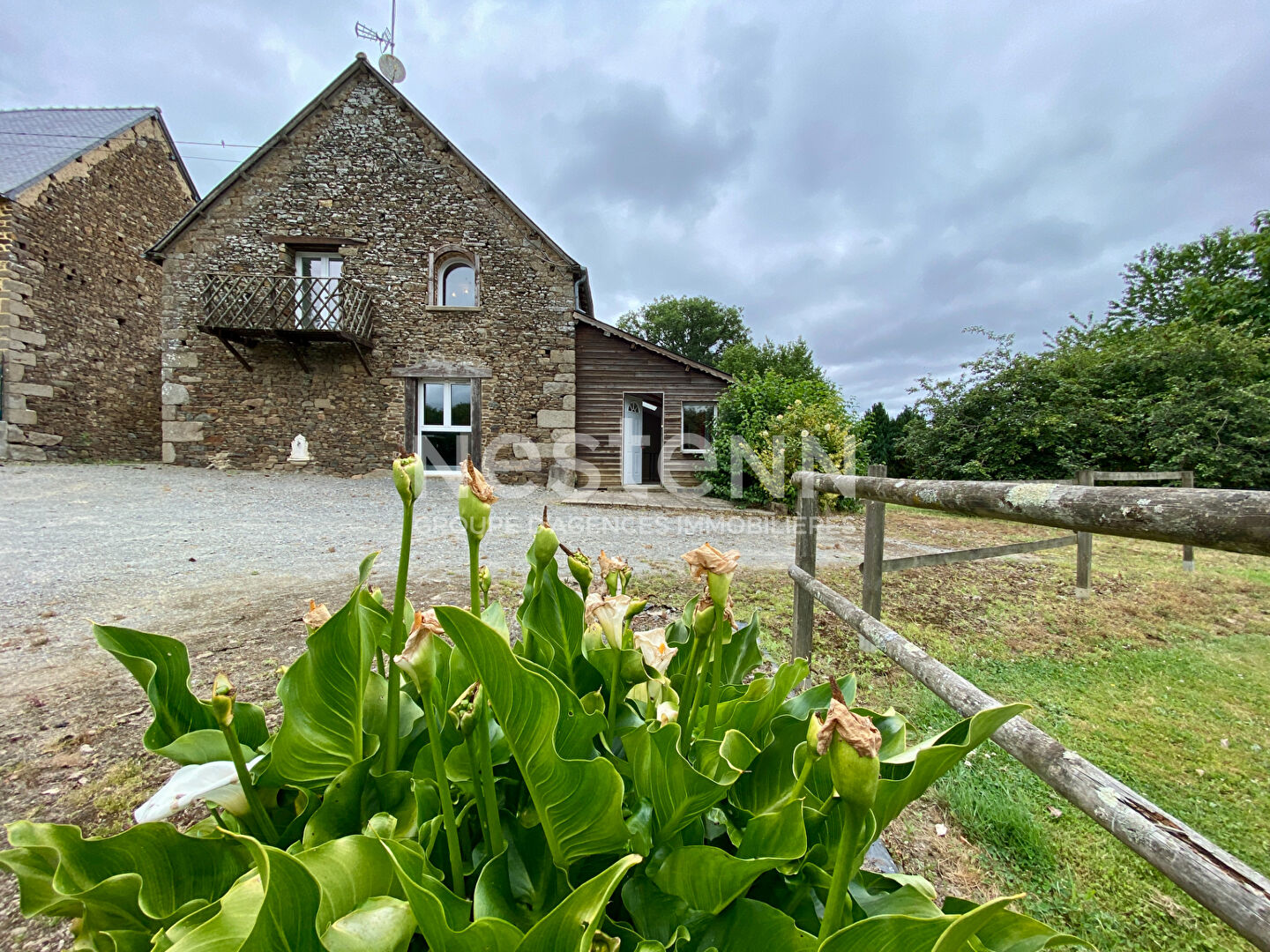 À vendre - Maison à Bazouges-la-Pérouze - 3 chambres - Terrain de 3900m2