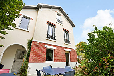 Vente par agence immobiliere à Garches (92380)