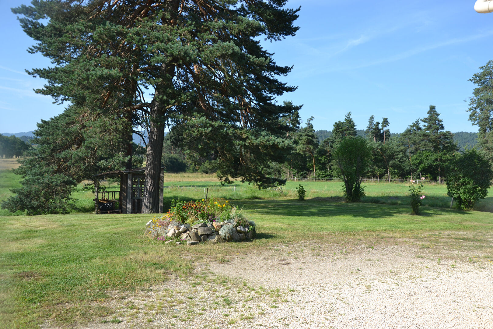 Grand appartement  de 2 pièces  avec terrain dans un hameau de Retournac