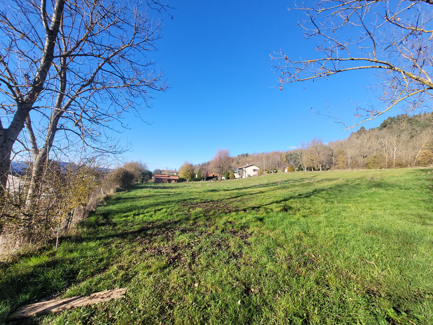EXCLUSIVITE  BEAUX ! belle parcelle de 3600 m2 constructible avec vue dégagée